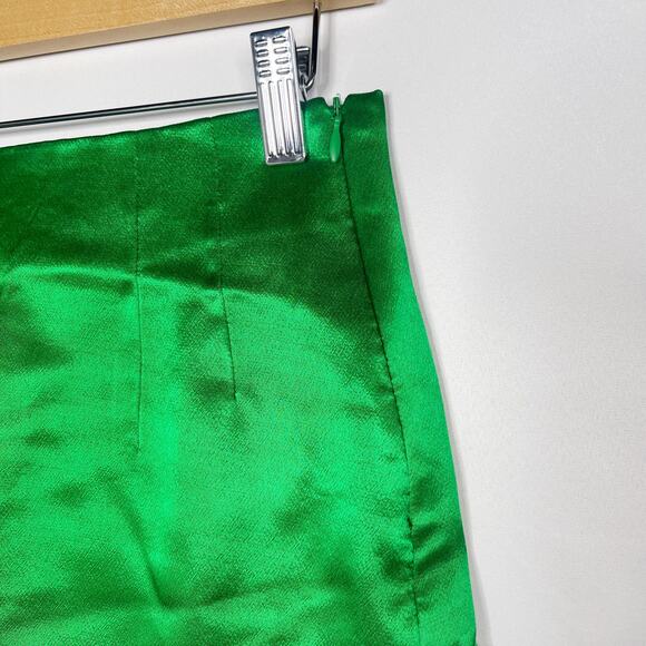 Zara Womens XSmall XS Kelly Green Satin Mini Skirt Asymmetrical Blogger Fave - Picture 4 of 10